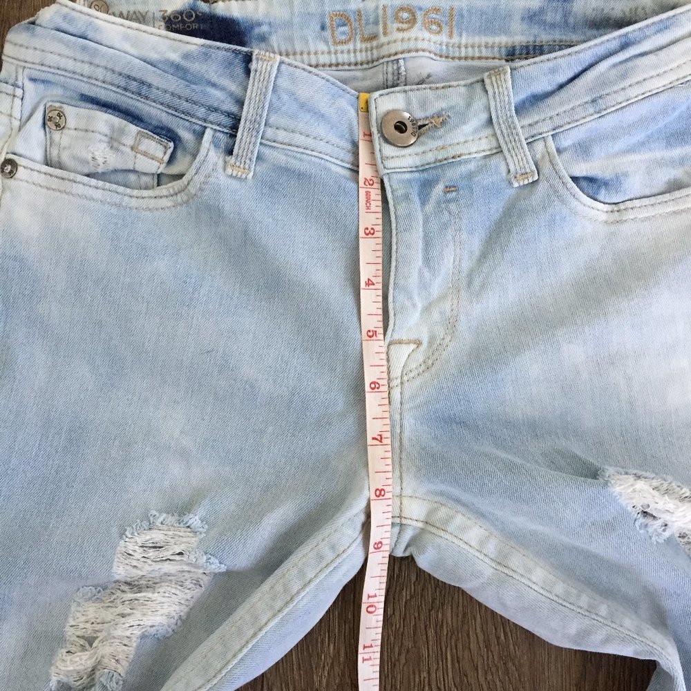 DL1961 Amanda Frenzy Distressed Skinny Jeans - Picture 10 of 12
